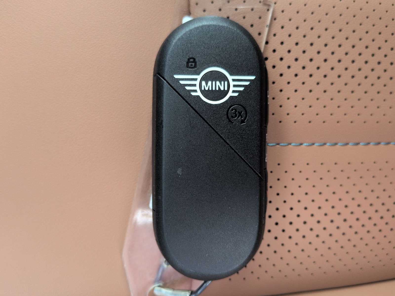 MINI COUNTRYMAN ICONIC 2027