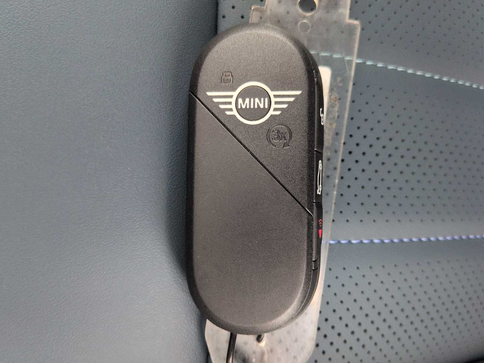 MINI COUNTRYMAN ICONIC 2027