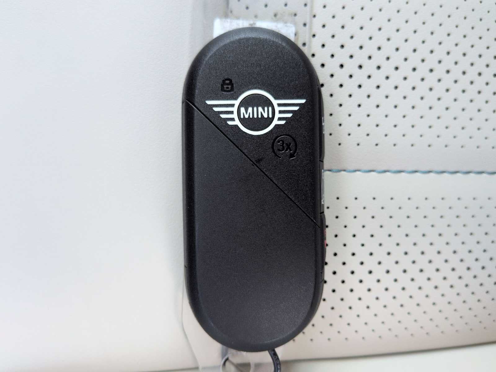 MINI COUNTRYMAN SIGNATURE PLUS 2027