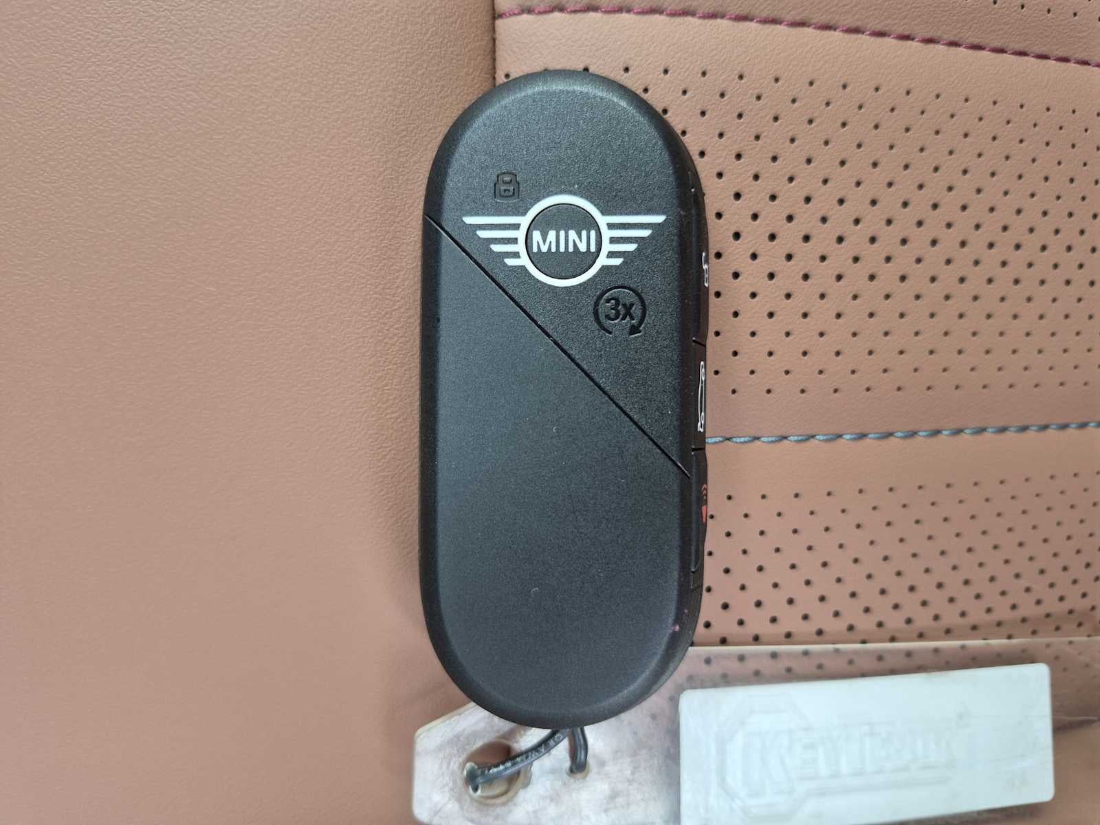 MINI COUNTRYMAN ICONIC 2027