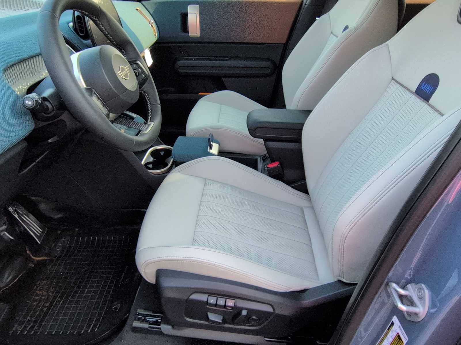 MINI COUNTRYMAN SIGNATURE PLUS 2027