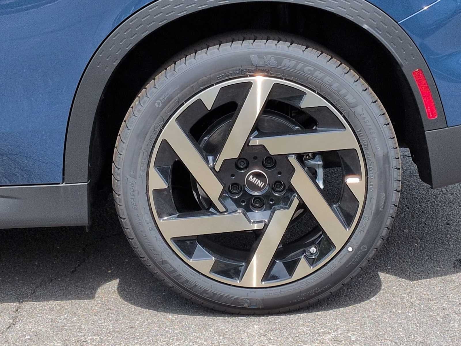 MINI COUNTRYMAN ICONIC 2027