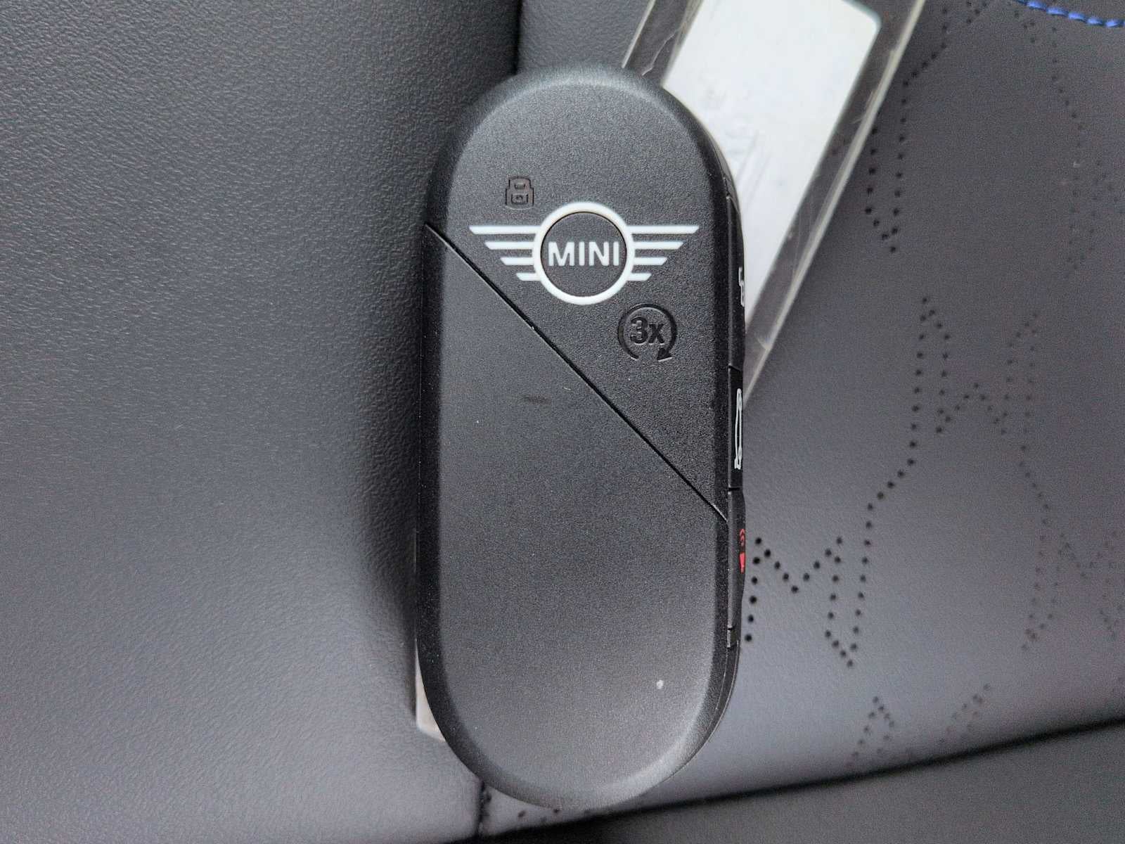 MINI COUNTRYMAN SIGNATURE PLUS 2027