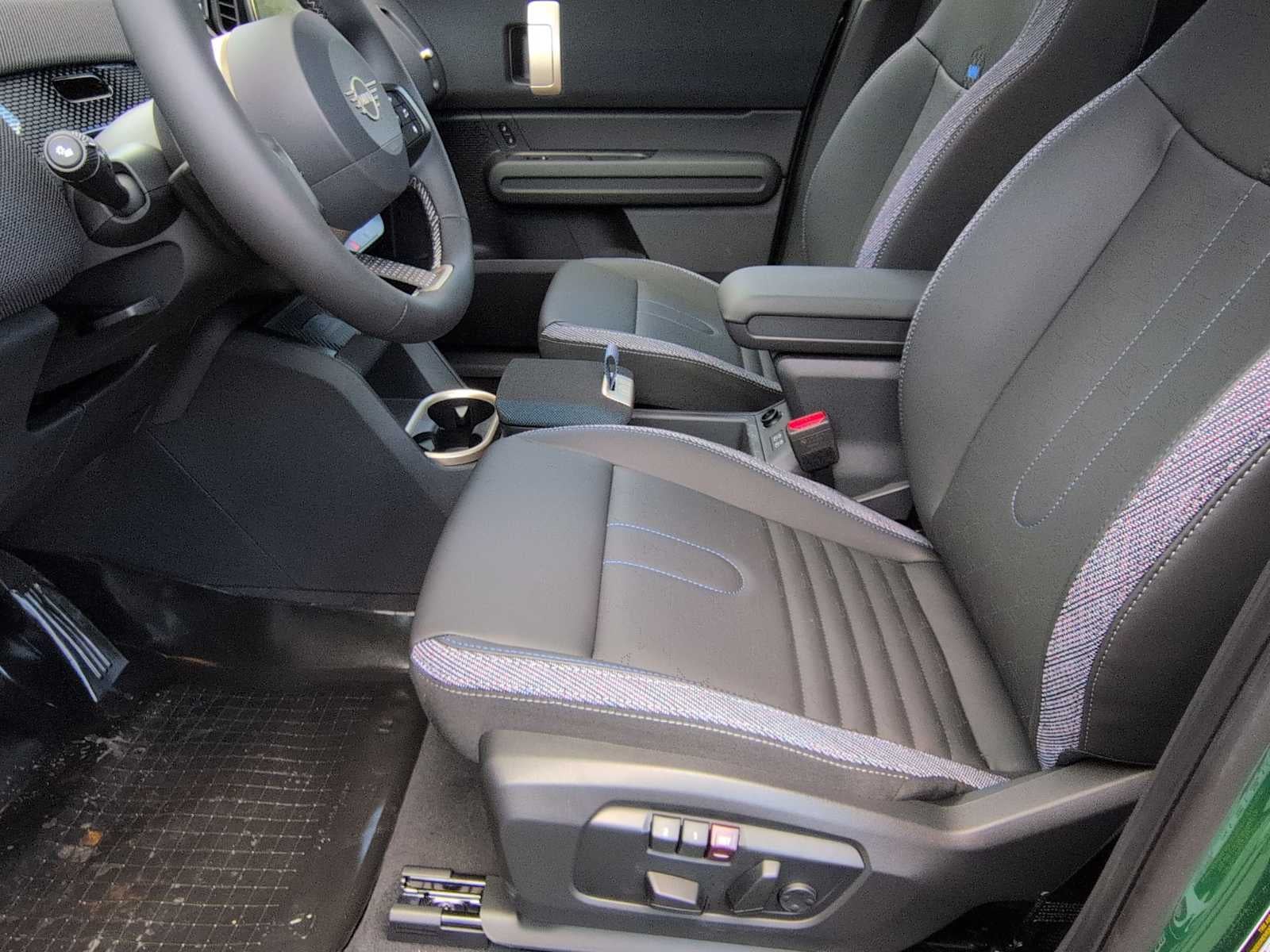 MINI COUNTRYMAN ICONIC 2027