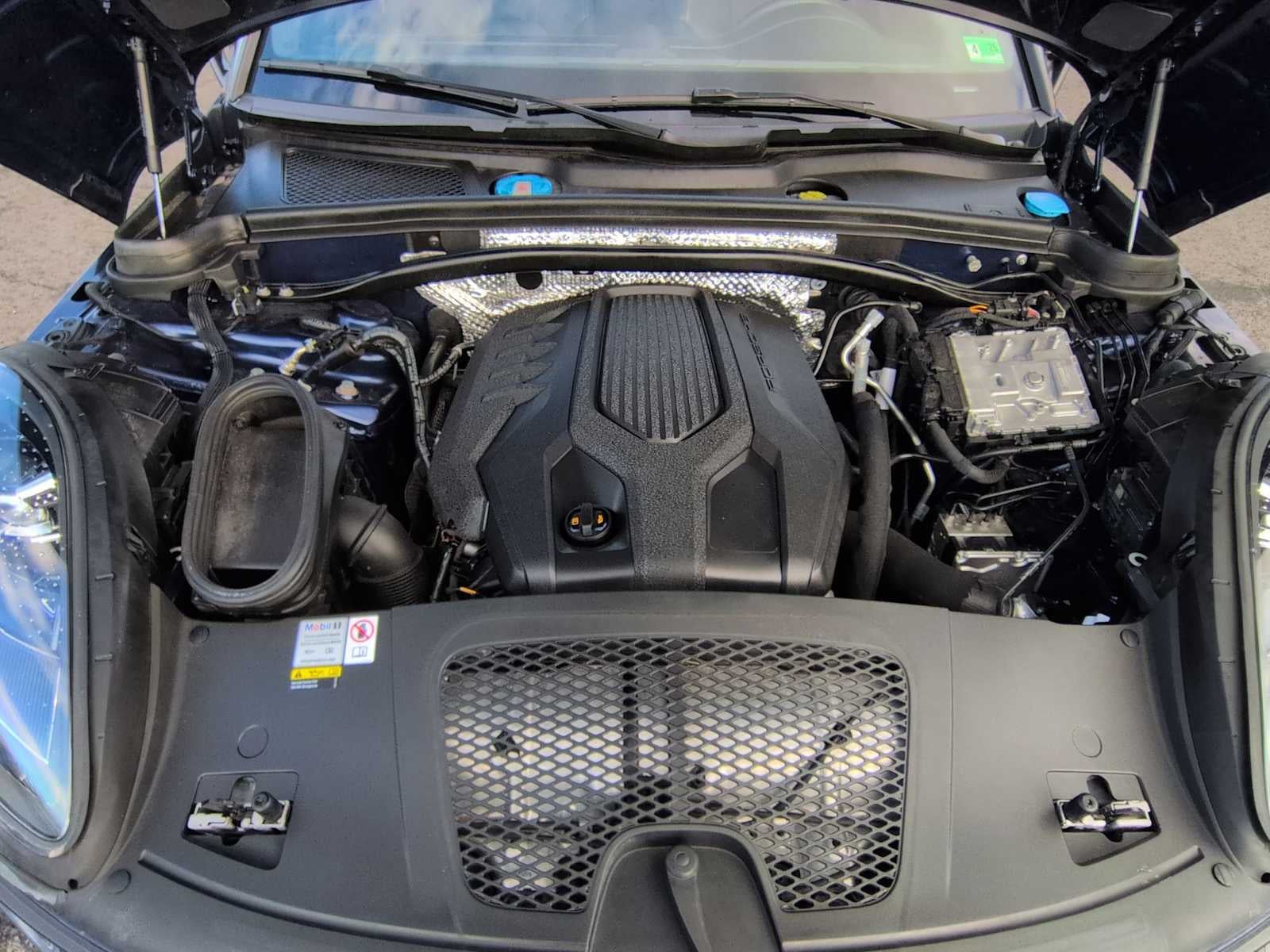 Porsche Macan T 2023