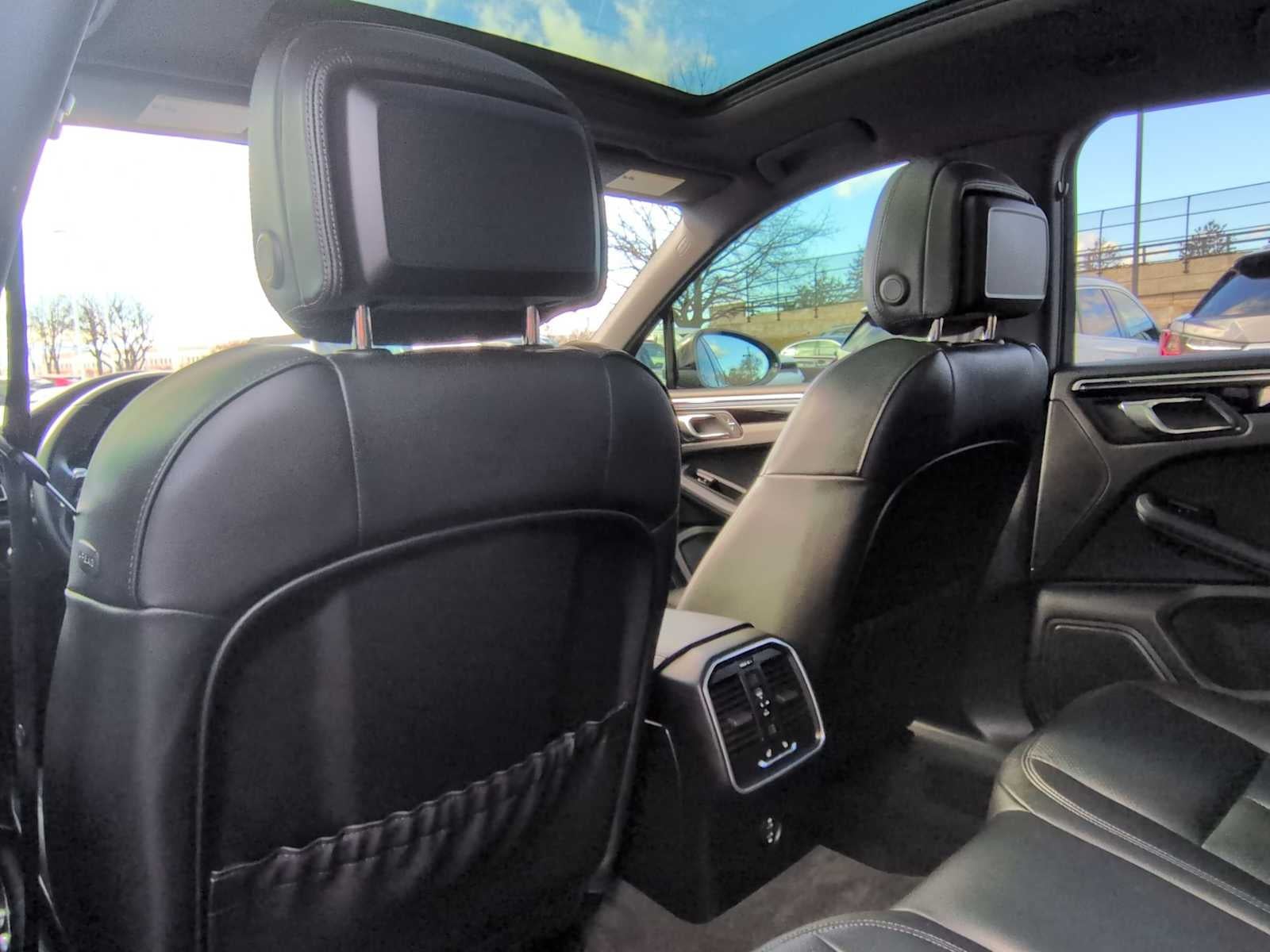 Porsche Macan T 2023