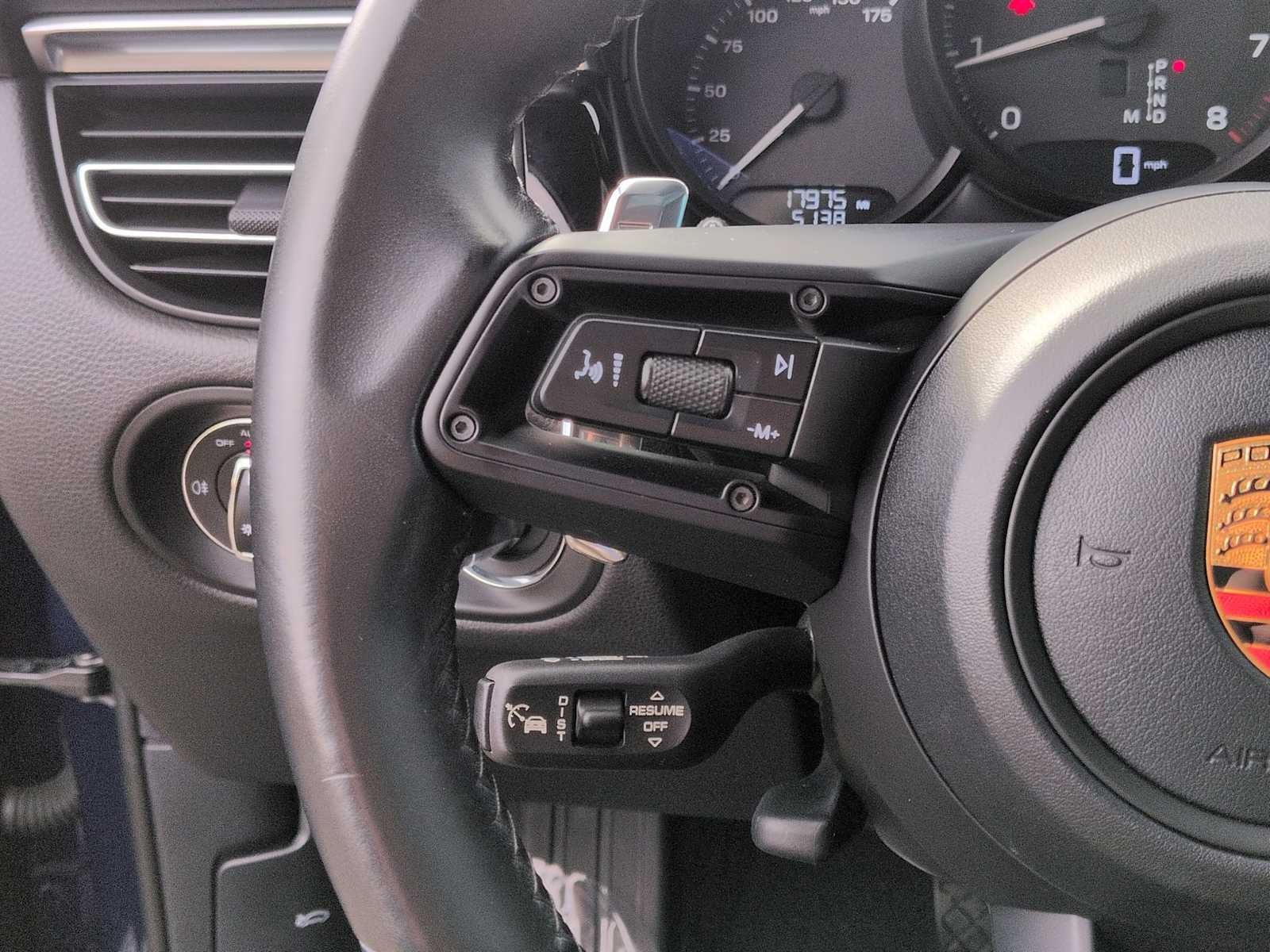 Porsche Macan T 2023