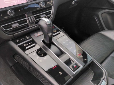 Porsche Macan T 2023
