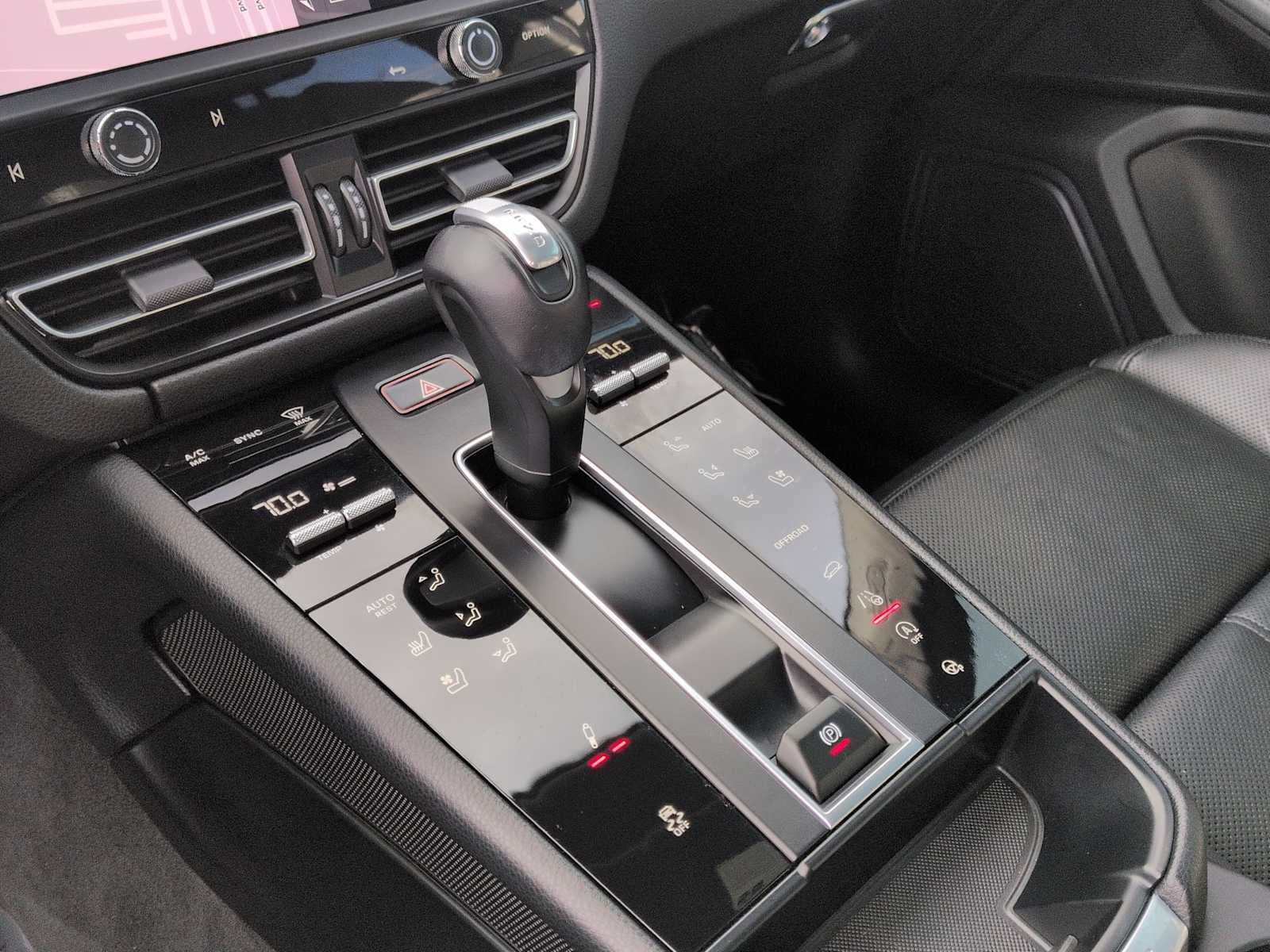 Porsche Macan T 2023