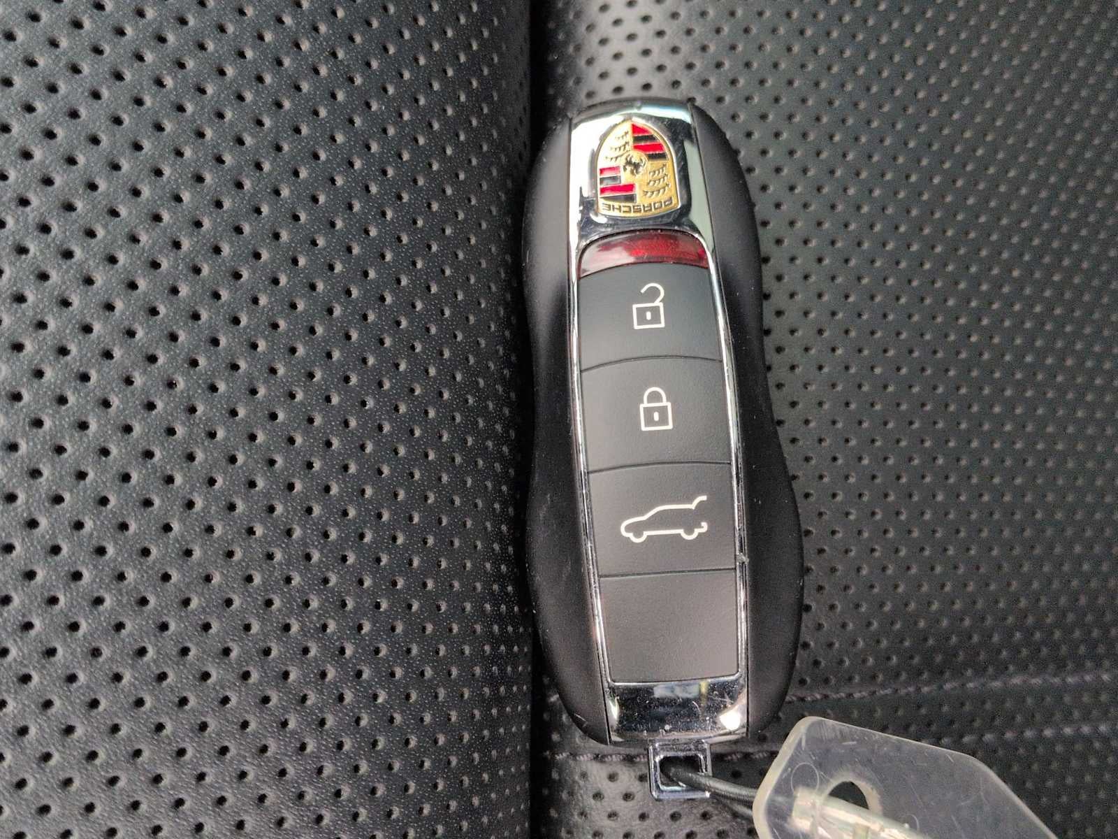 Porsche Macan T 2023