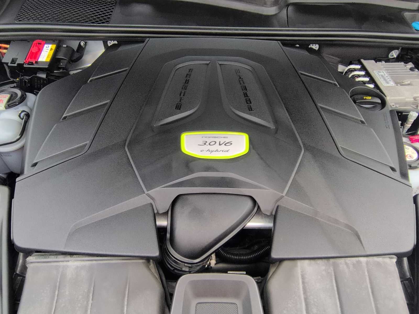 Porsche Cayenne E-Hybrid 2021
