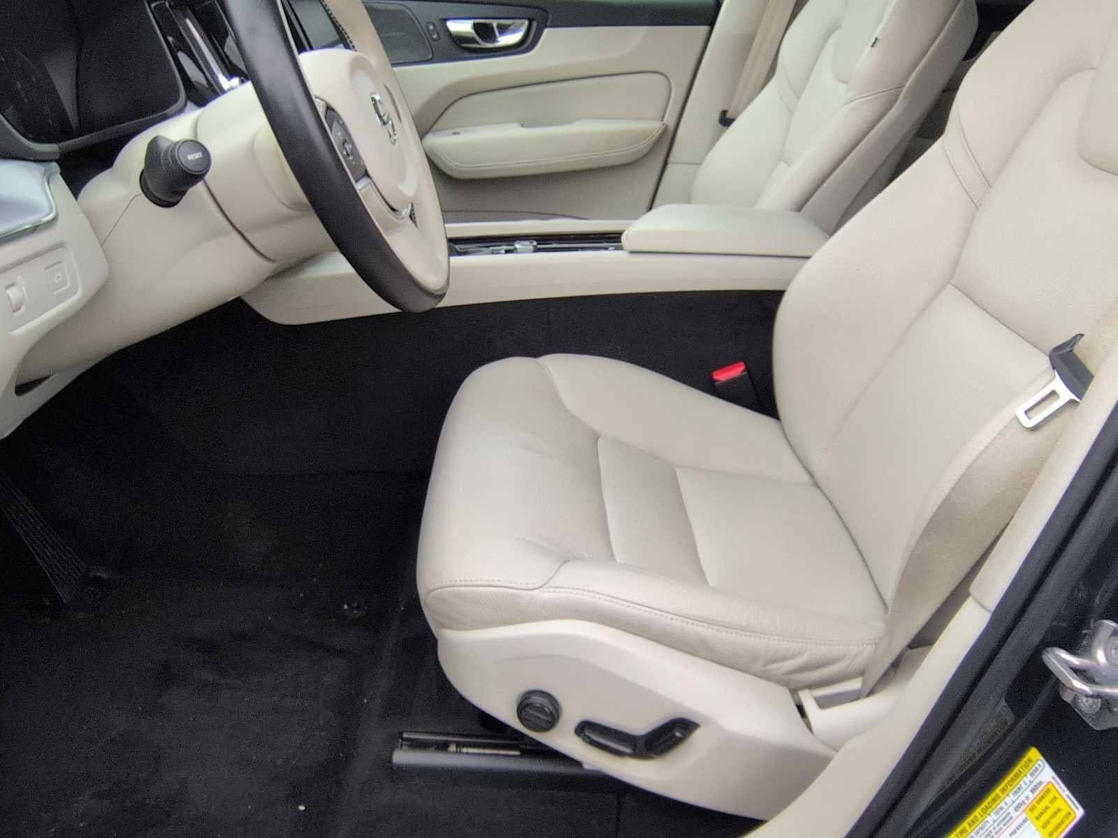 Volvo XC60 Momentum 2020