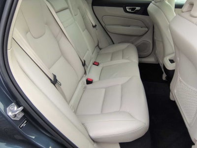 Volvo XC60 Momentum 2020