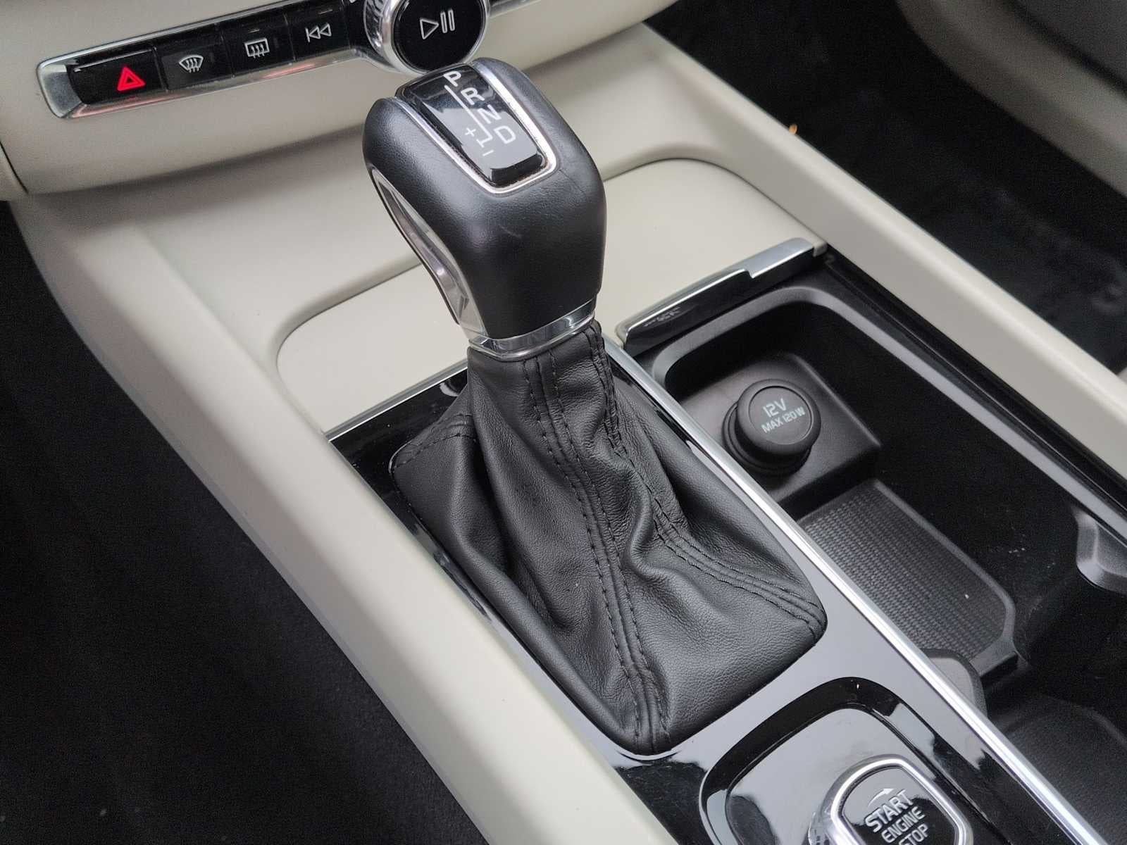 Volvo XC60 Momentum 2020