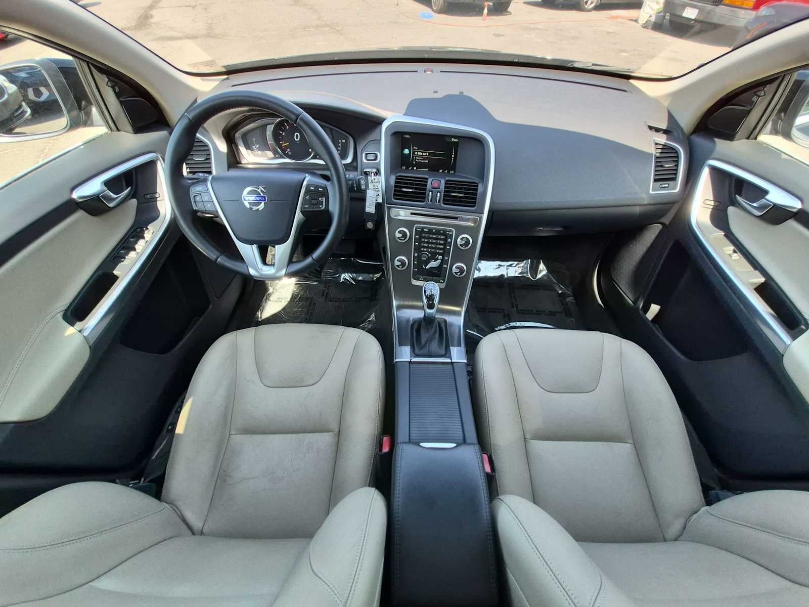 2016 Volvo XC60 T5 Premier