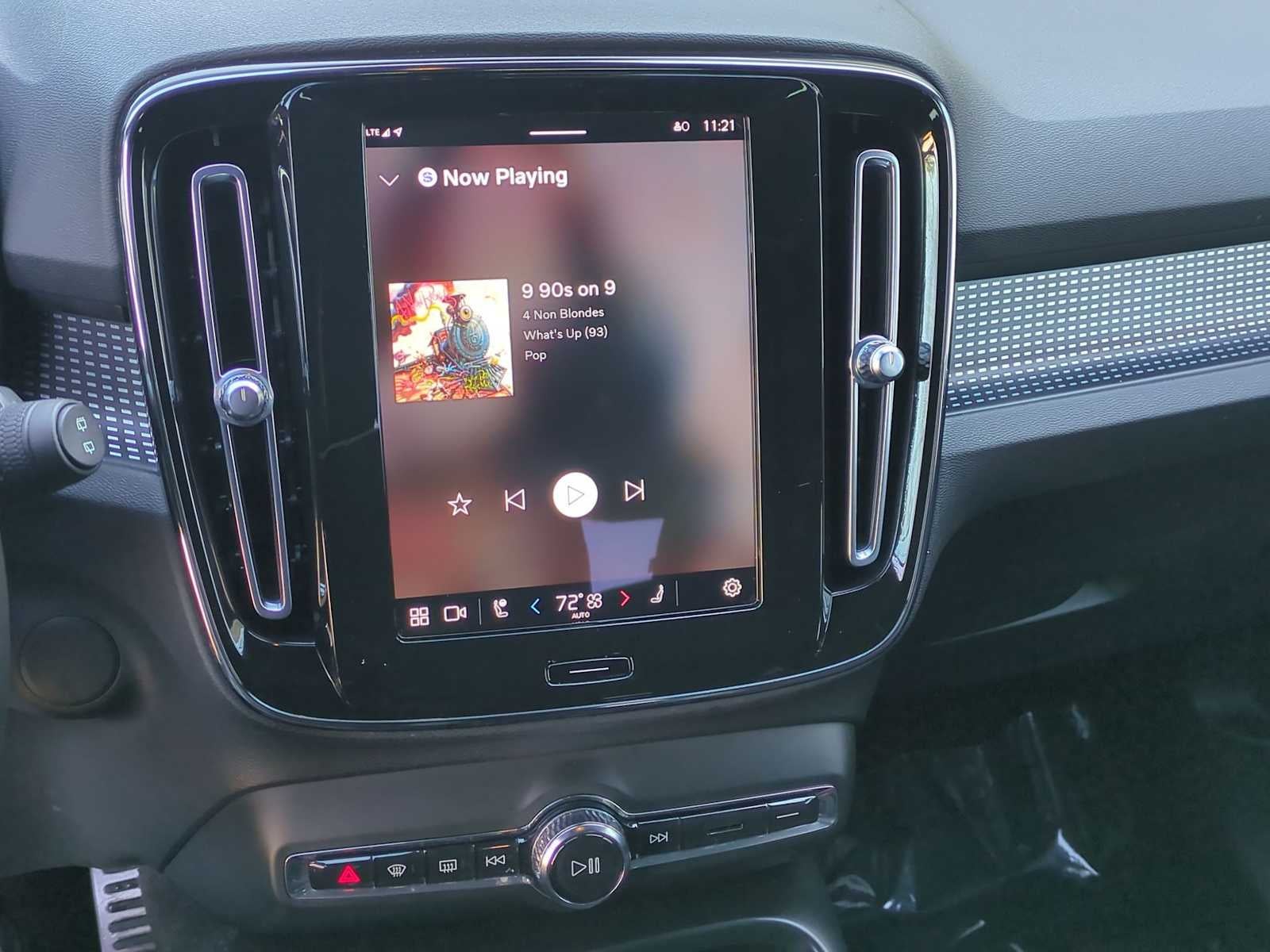 Volvo XC40 Recharge P8 eAWD Pure Electric 2021