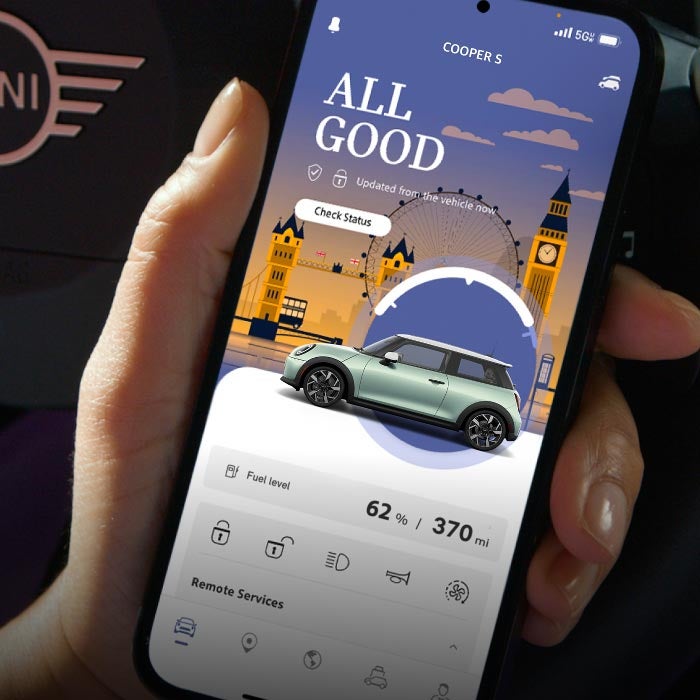 Un teléfono abierto a la aplicación MINI.