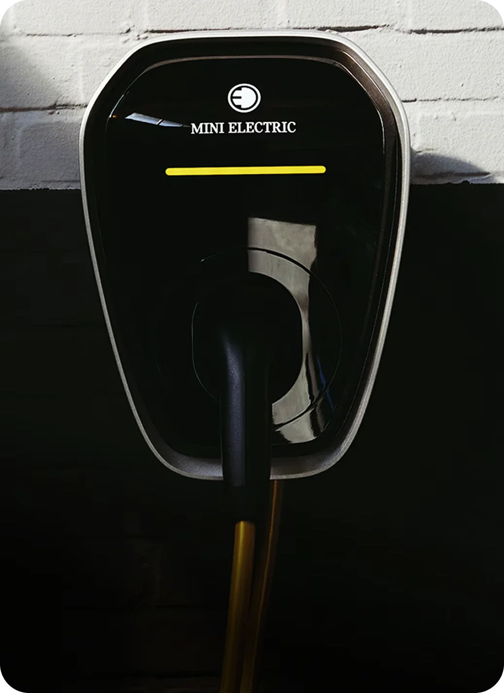 Primer plano de una MINI Wallbox.