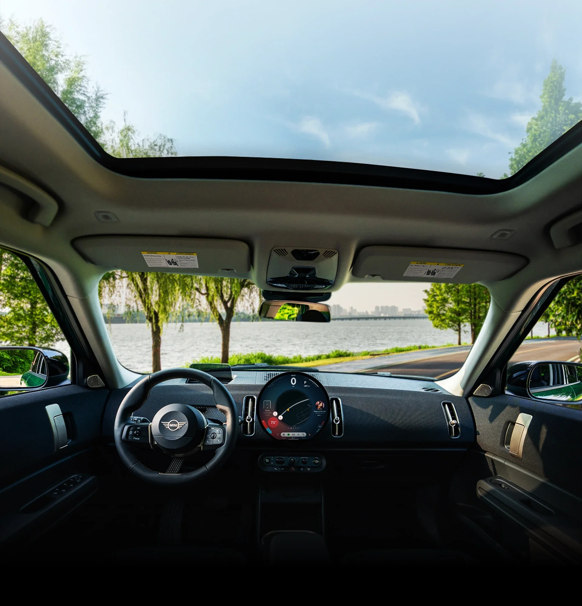 Vista interior del habitáculo del MINI Countryman SE ALL4.