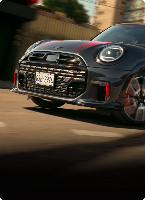 La parte trasera exterior del MINI JCW 2 Puertas.