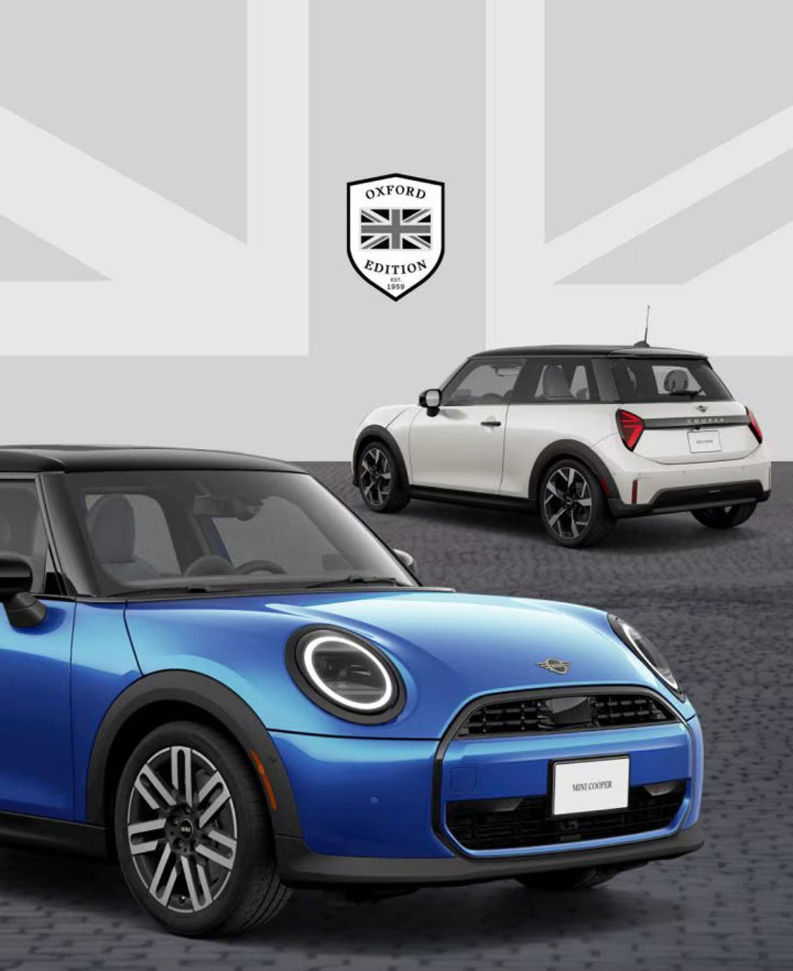 Vista lateral trasera del MINI Cooper 2 Puertas Oxford Edition | Vista lateral delantera del MINI Cooper 4 Puertas Oxford Edition.