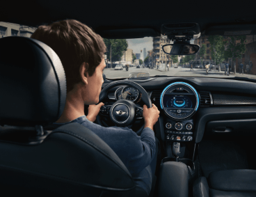 Programa una prueba de conducción en MINI of Sterling en Sterling, VA.