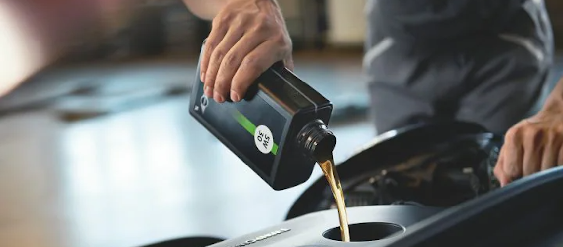 Añadir aceite a un motor MINI