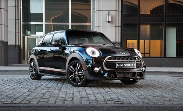 MINI of Sterling en Sterling VA